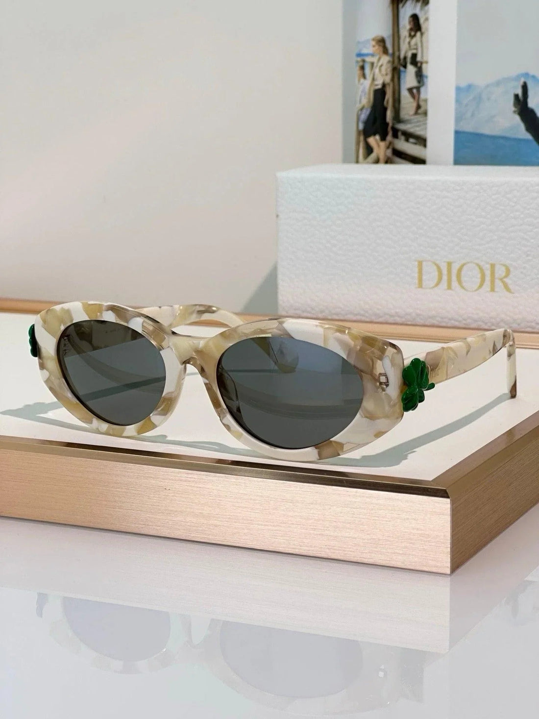 DIOR Dior Clover B1F Transparent Pink Oval  Sunglasses✨