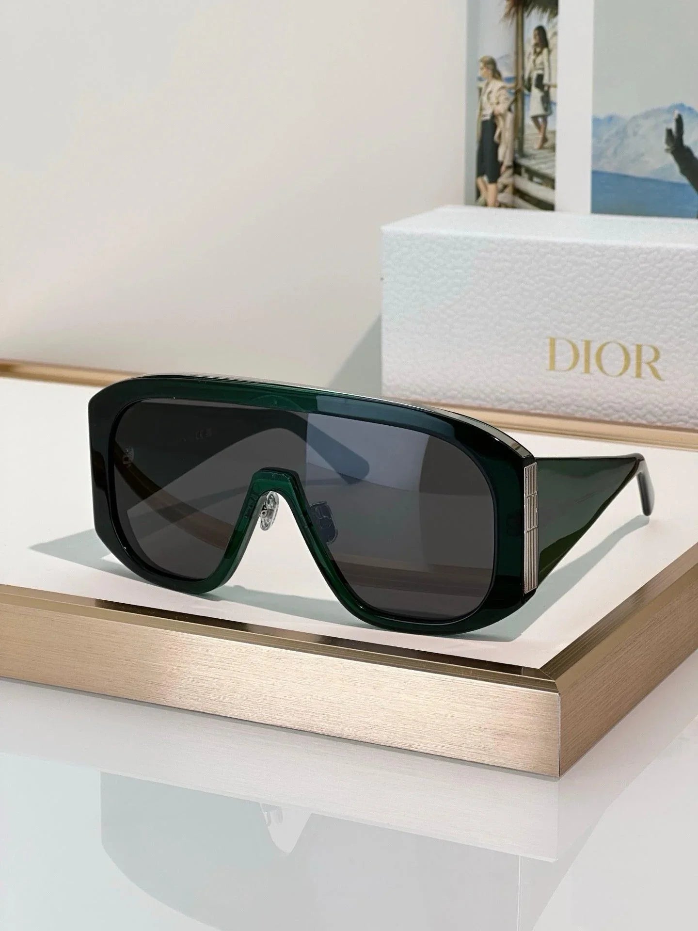 DIOR DiorGraphique M2U Shield Sunglasses ✨