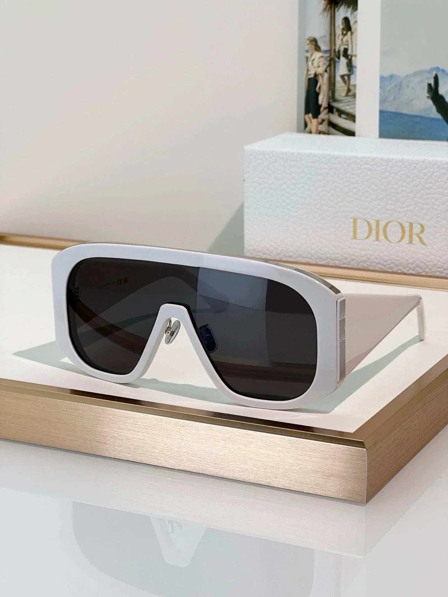 DIOR DiorGraphique M2U Shield Sunglasses ✨