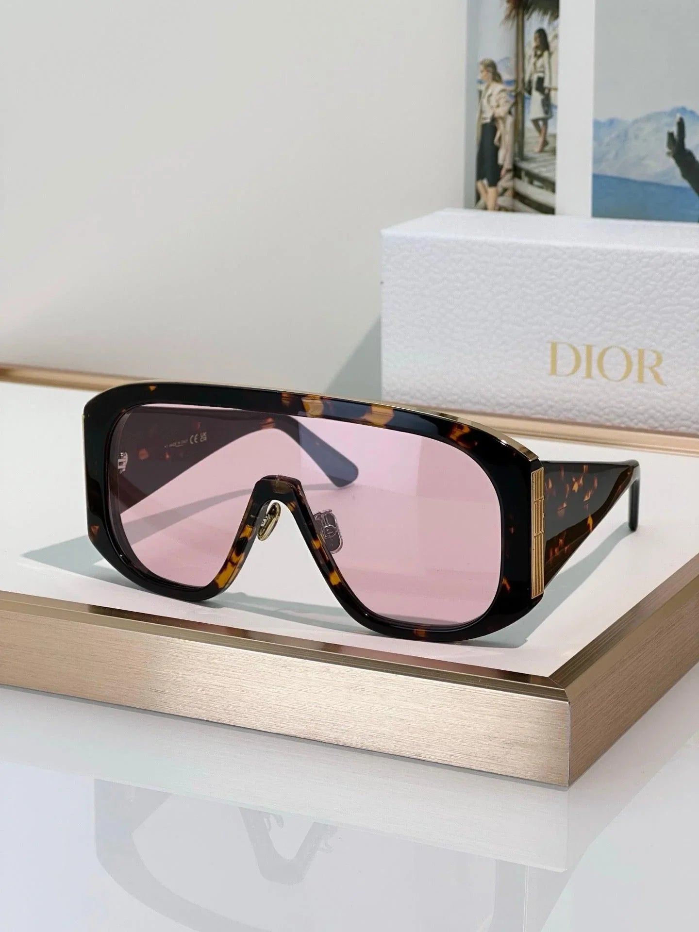 DIOR DiorGraphique M2U Shield Sunglasses ✨