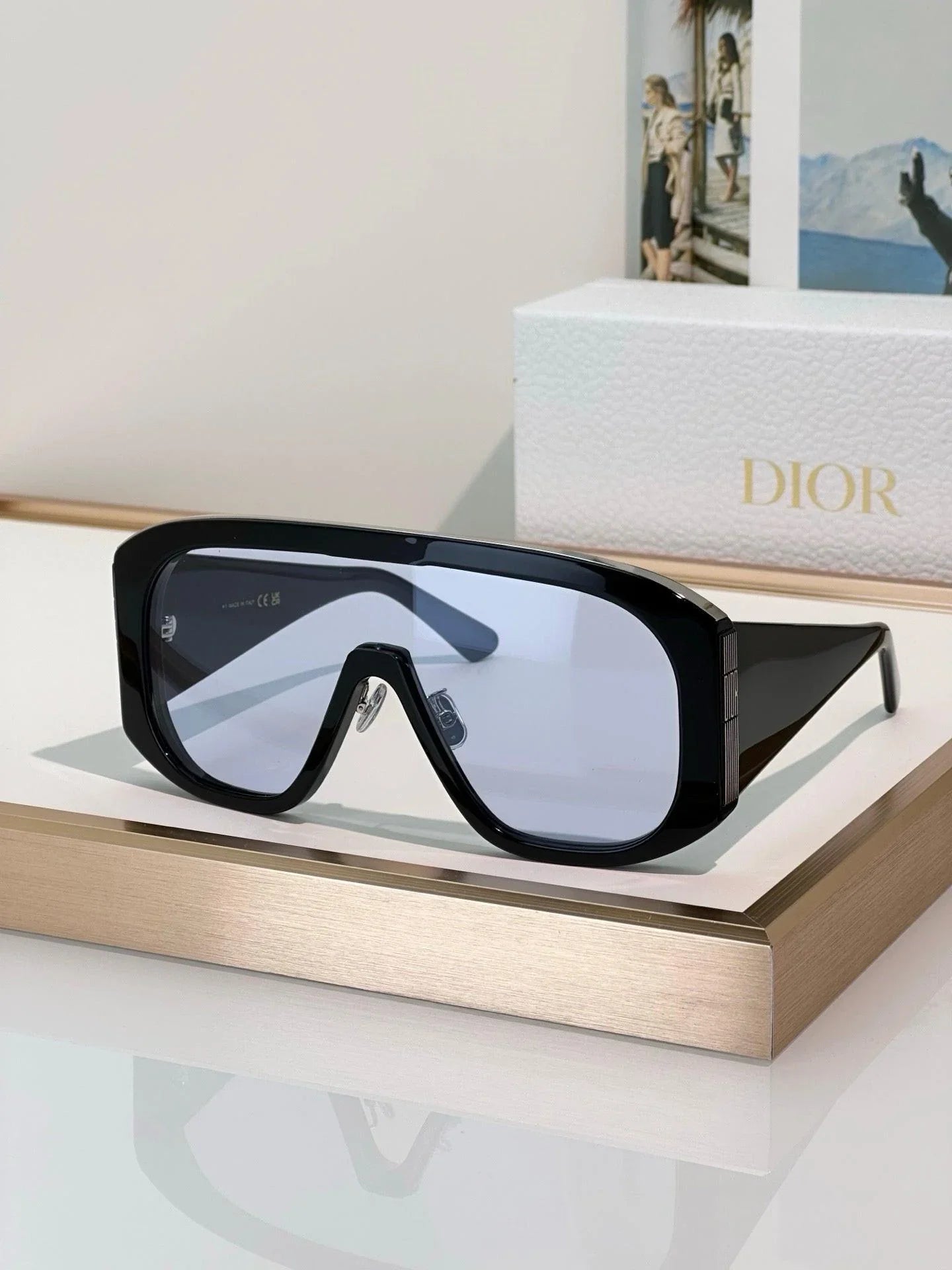 DIOR DiorGraphique M2U Shield Sunglasses ✨