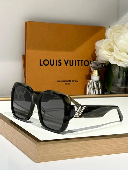 Louis Vuitton Z2133W LV Go-14 XL Square Sunglasses  ✨