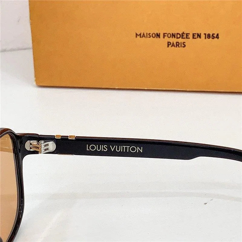 Louis Vuitton Z2898U LV Hit  Sunglasses ✨
