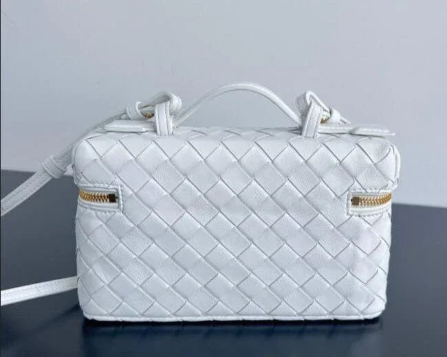 Bottega Veneta Bang Bang Vanity Case in Intrecciato Leathers 💚