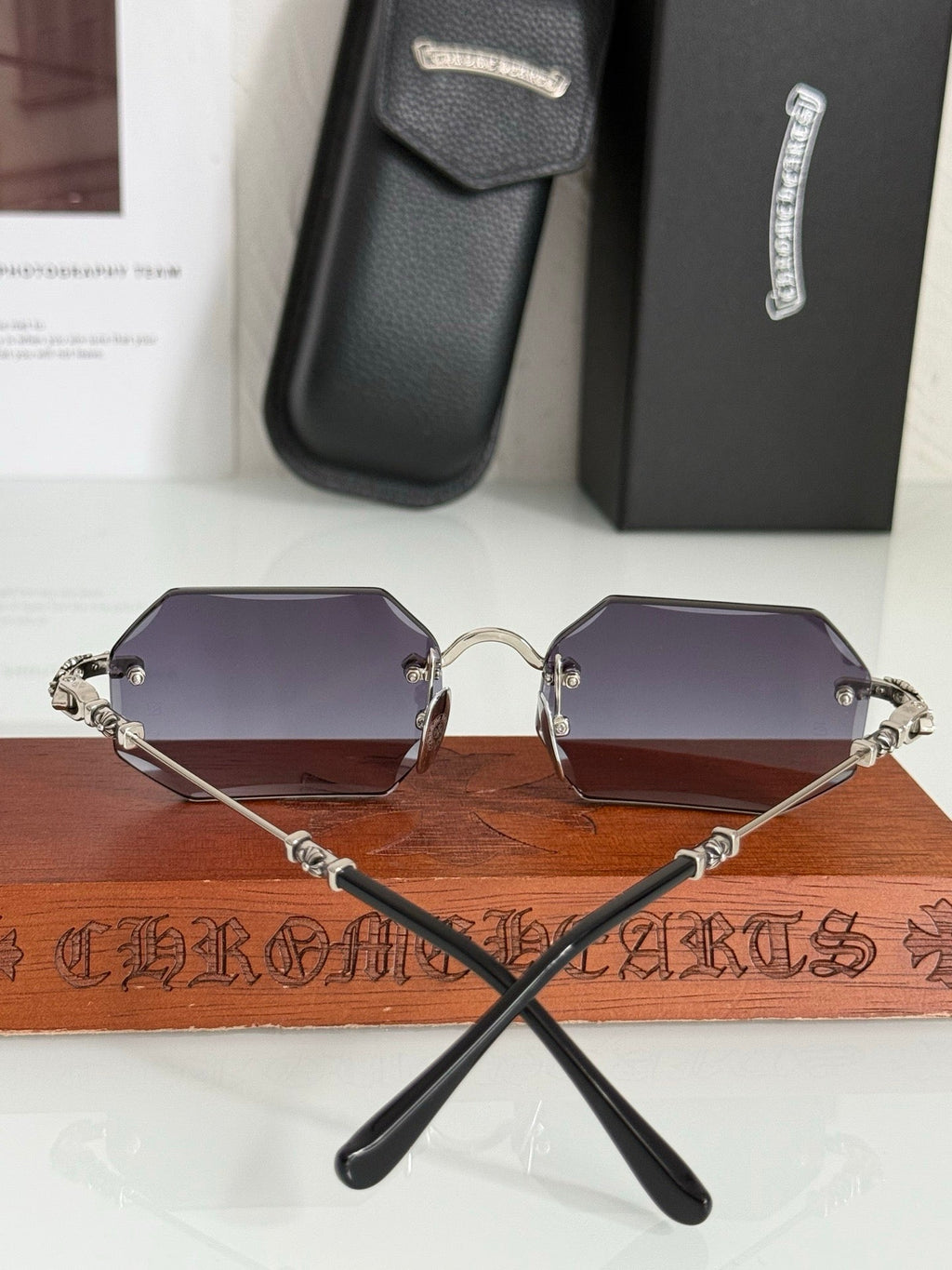 CHROME HEARTS PILLS V Floral Temple Rimless Photochromic Glasses ⚜️