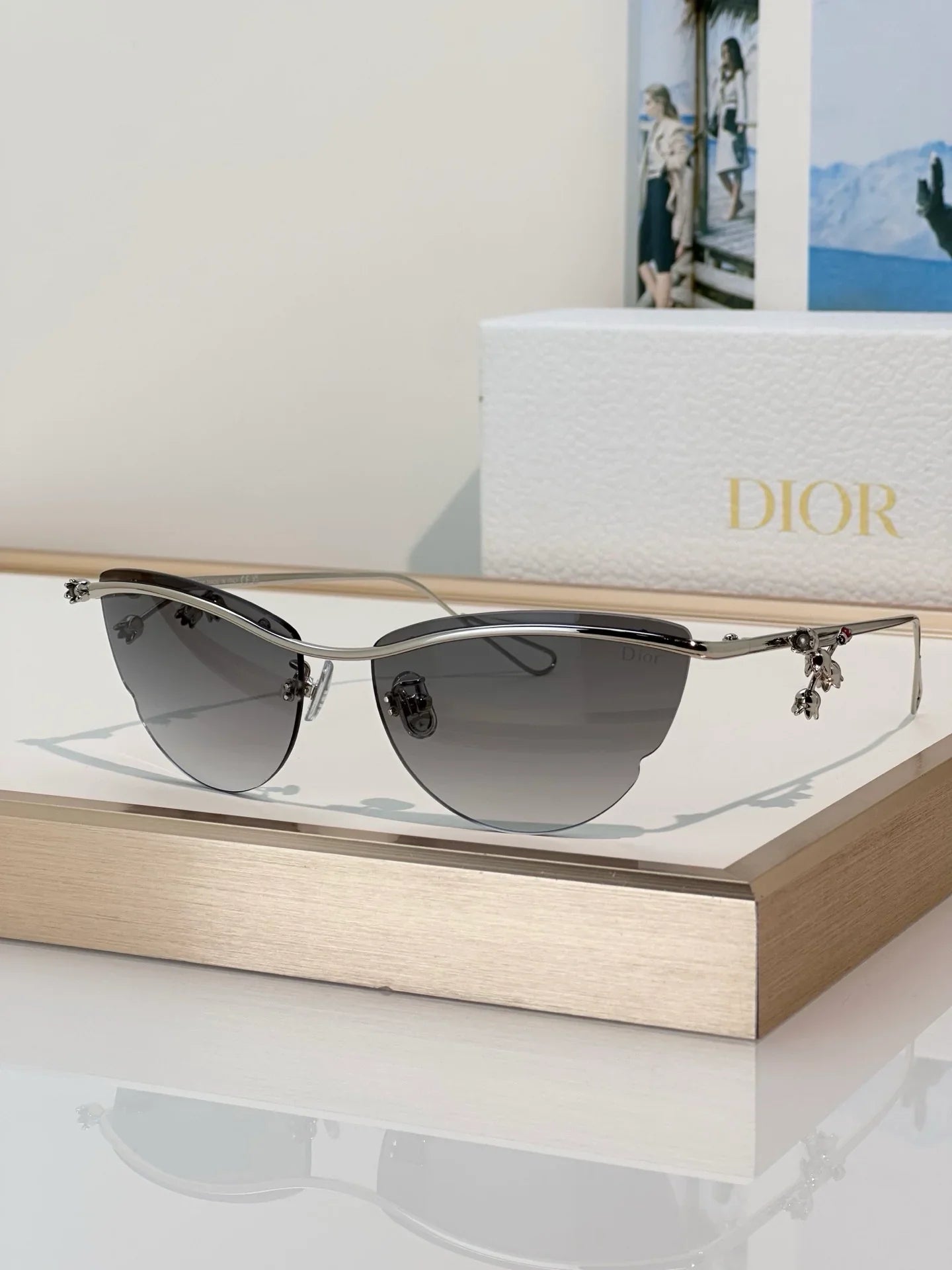 DIOR Lily B1U Butterfly Sunglasses ✨