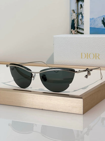 DIOR Lily B1U Butterfly Sunglasses ✨