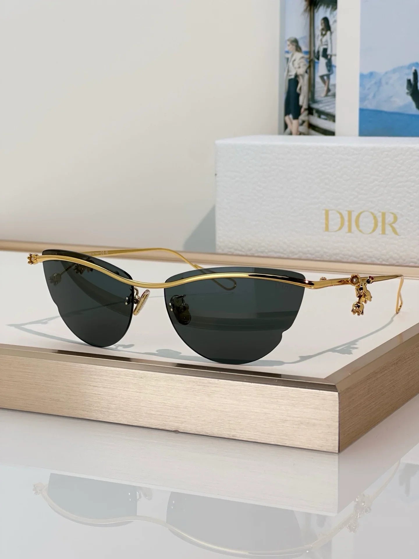 DIOR Lily B1U Butterfly Sunglasses ✨