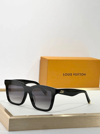 Louis Vuitton Z2970W LV Script Square Sunglasses ✨