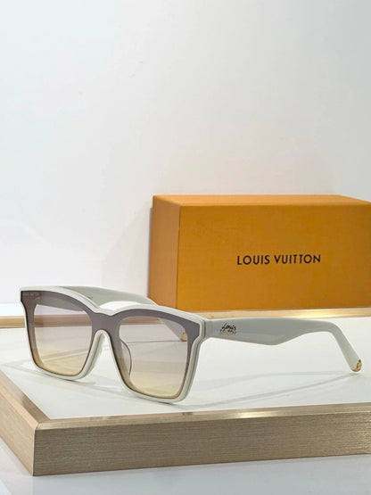 Louis Vuitton Z2970W LV Script Square Sunglasses ✨