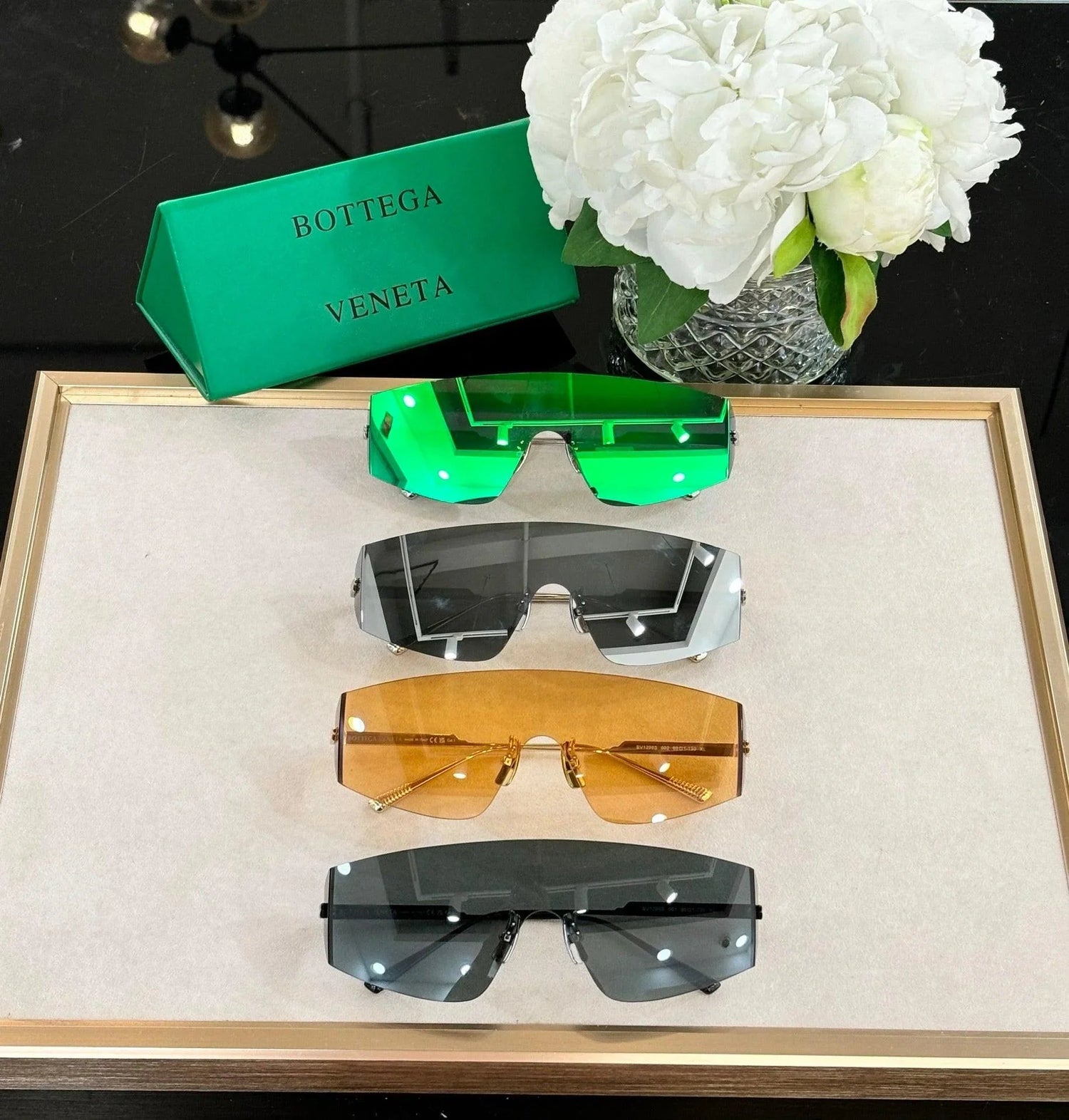 BOTTEGA VENETA BV1299S Unapologetic Sunglasses💚