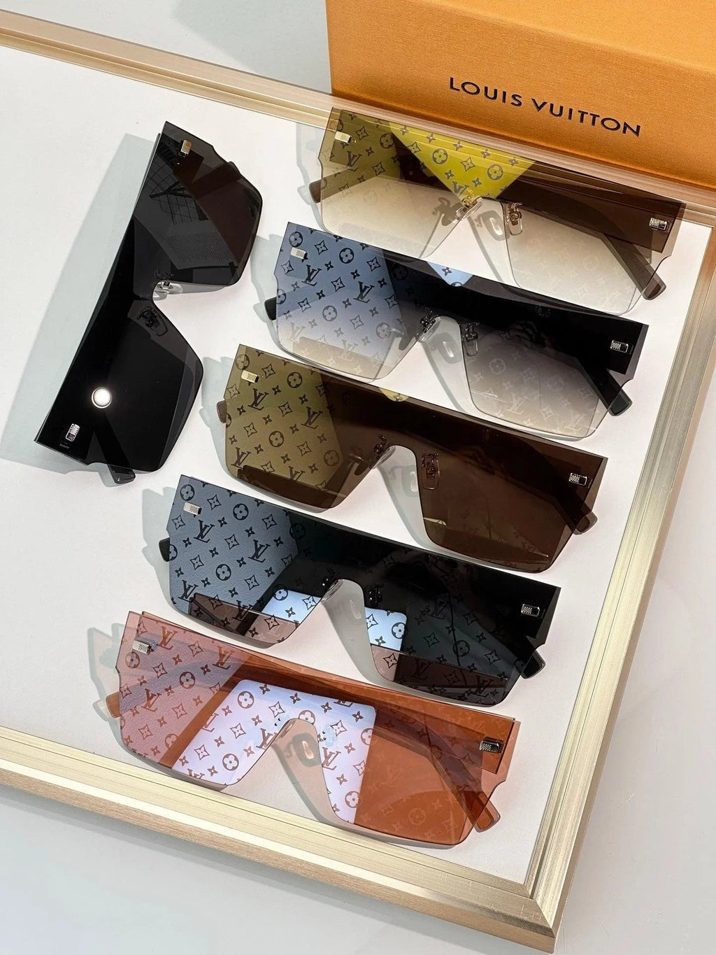 Louis Vuitton Z2205U LV Superlight Square Sunglasses ✨$650