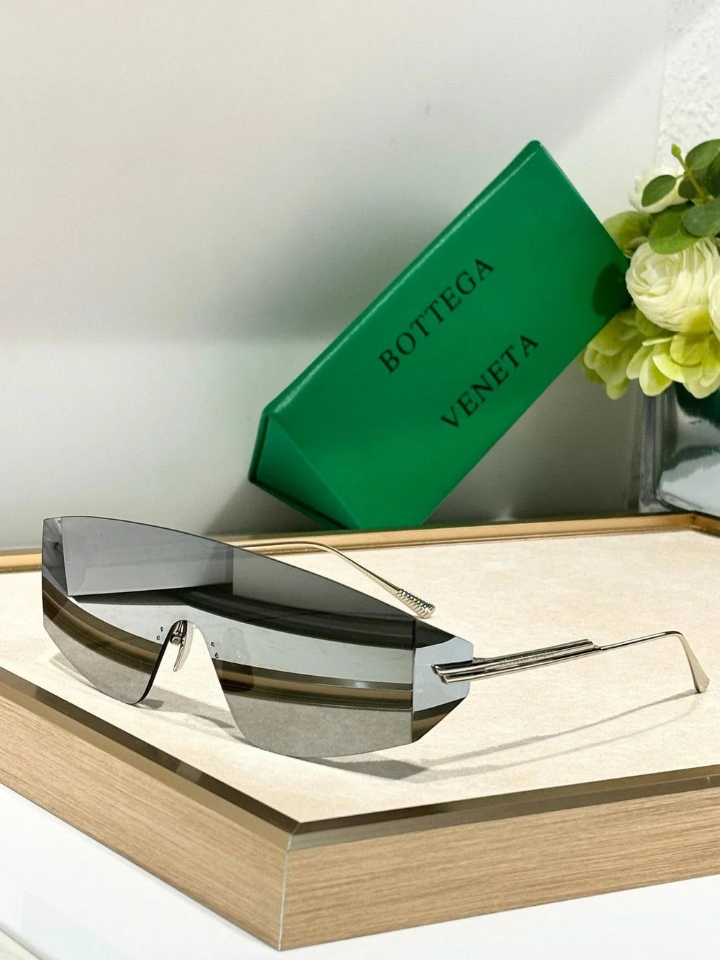 BOTTEGA VENETA BV1299S Unapologetic Sunglasses💚