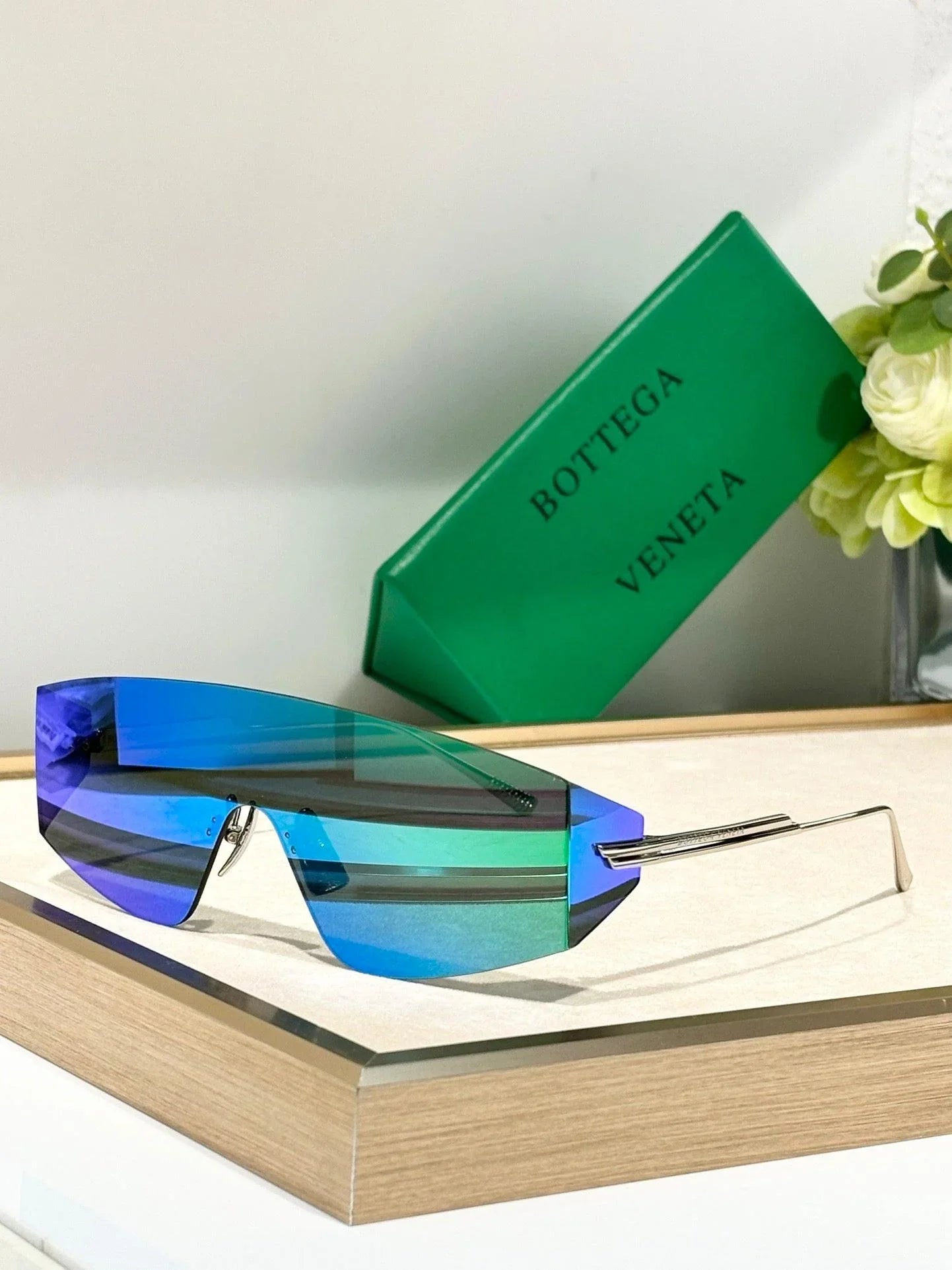 BOTTEGA VENETA BV1299S Unapologetic Sunglasses💚