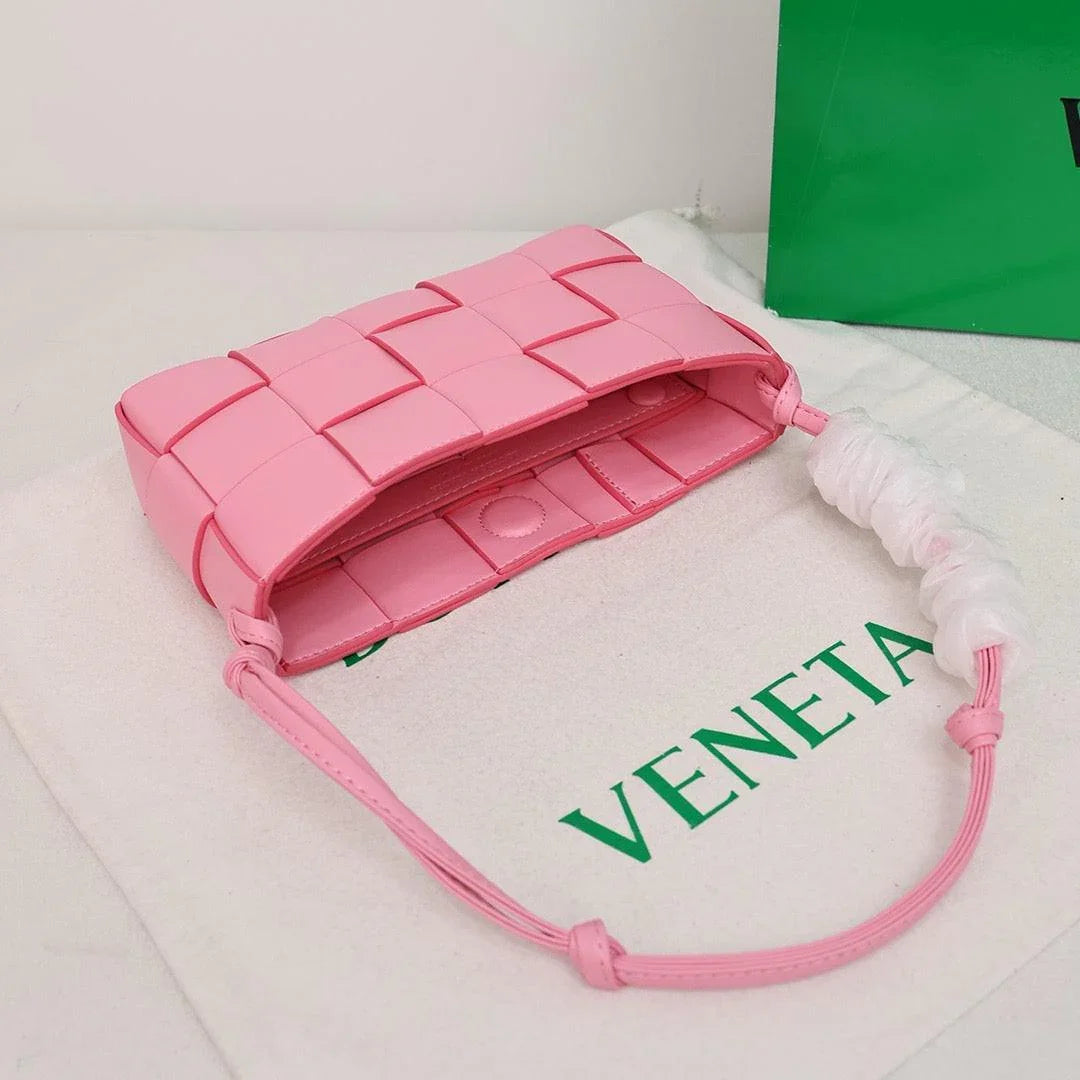 Bottega Veneta Small Cassette Small Intreccio leather bag 💚