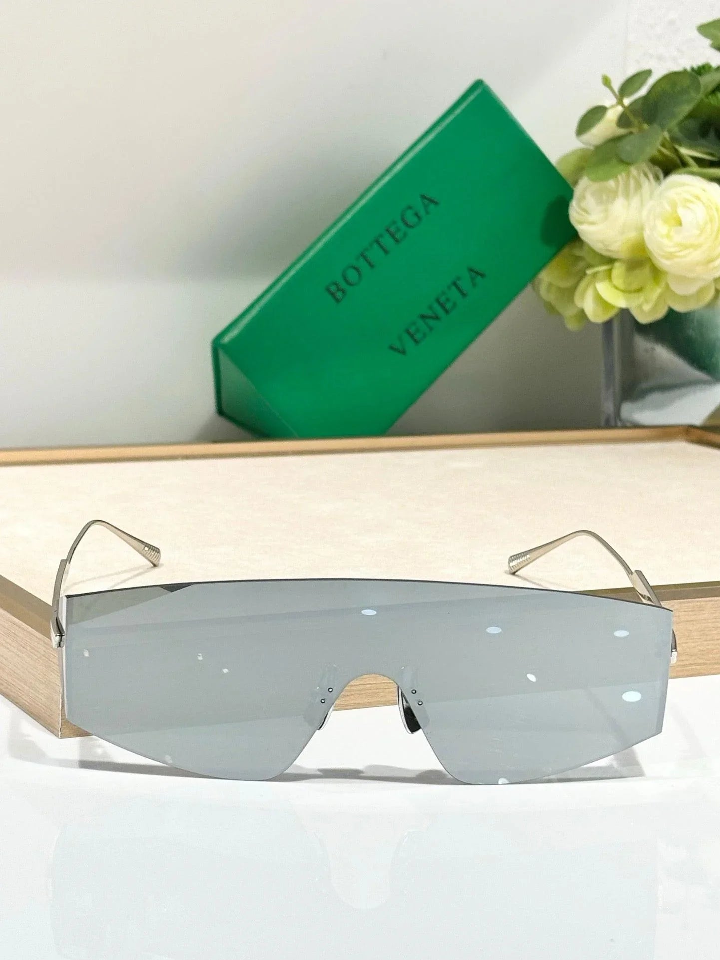 BOTTEGA VENETA BV1299S Unapologetic Sunglasses💚
