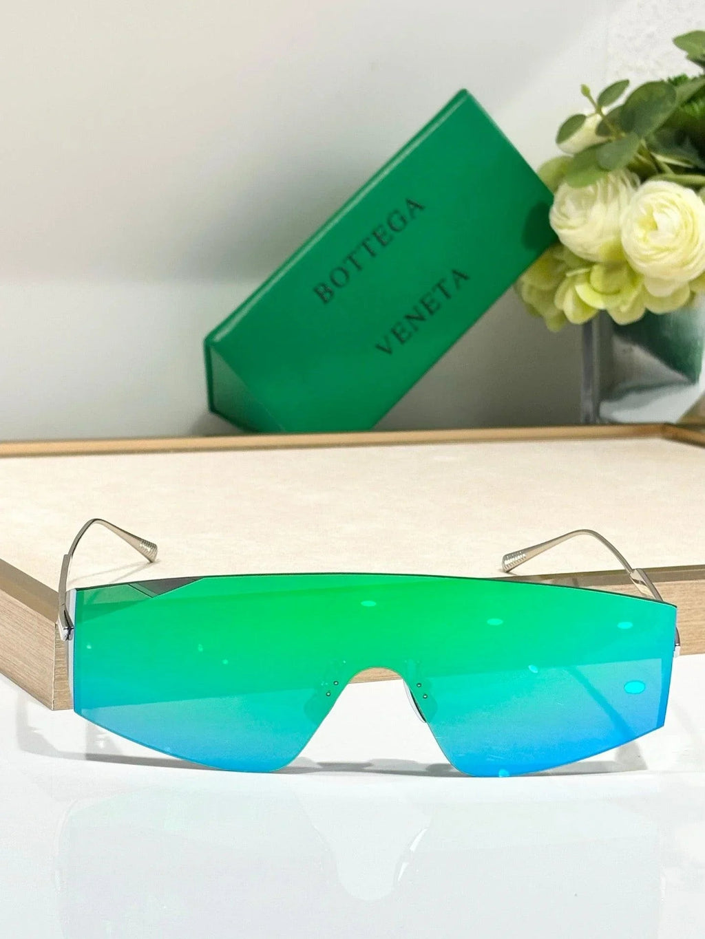 BOTTEGA VENETA BV1299S Unapologetic Sunglasses💚