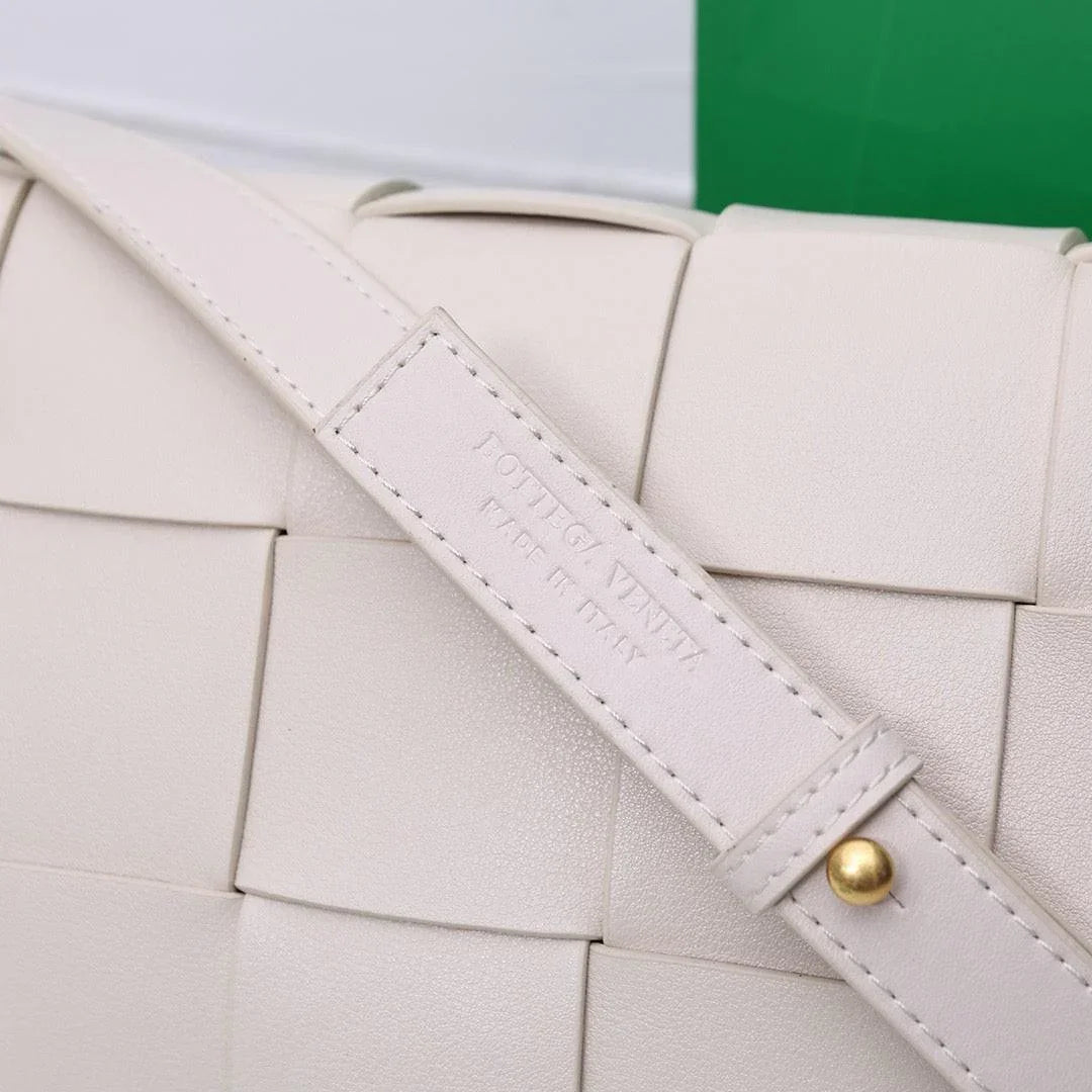 Bottega Veneta Small Cassette Small Intreccio leather bag 💚