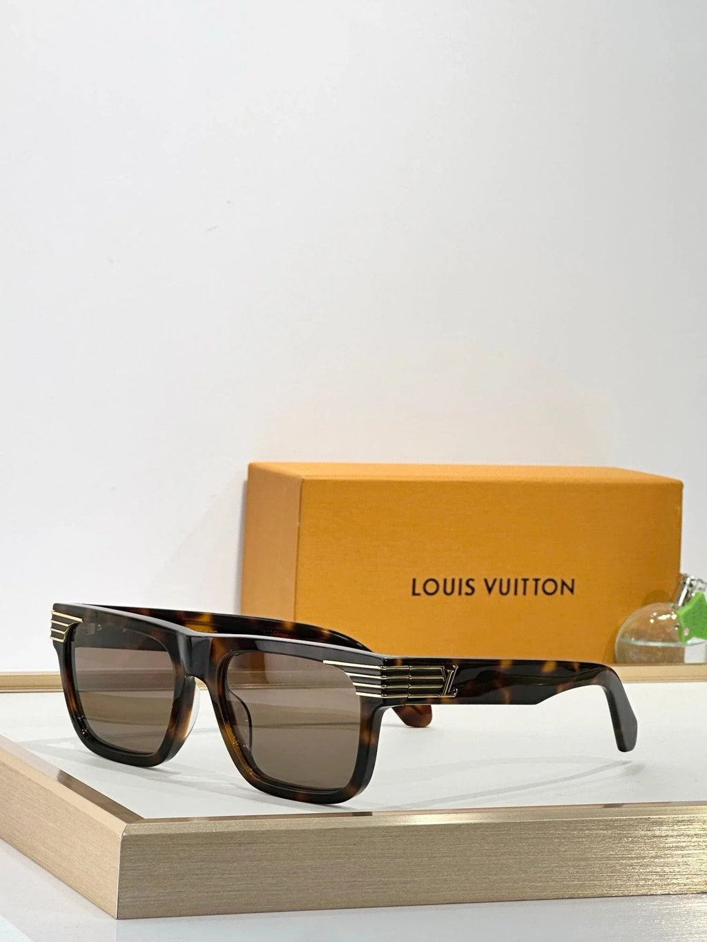Louis Vuitton Z2746U LV Slide Square Sunglasses ✨
