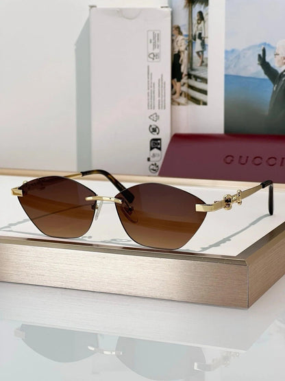 Gucci GG 8012 Cat eye frame Sunglasses &amp;Glasses ✨