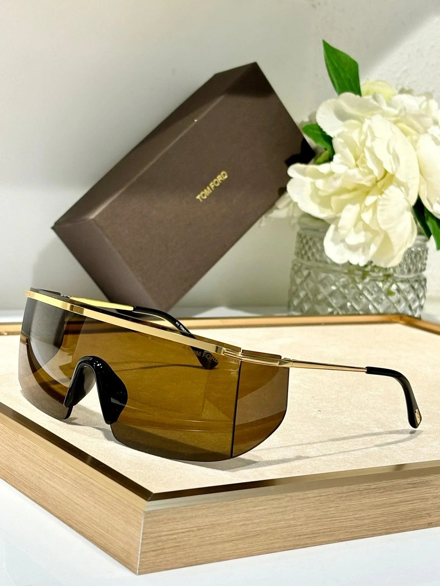 TOM FORD TF0980 30A 00 Unisex Sunglasses ✨