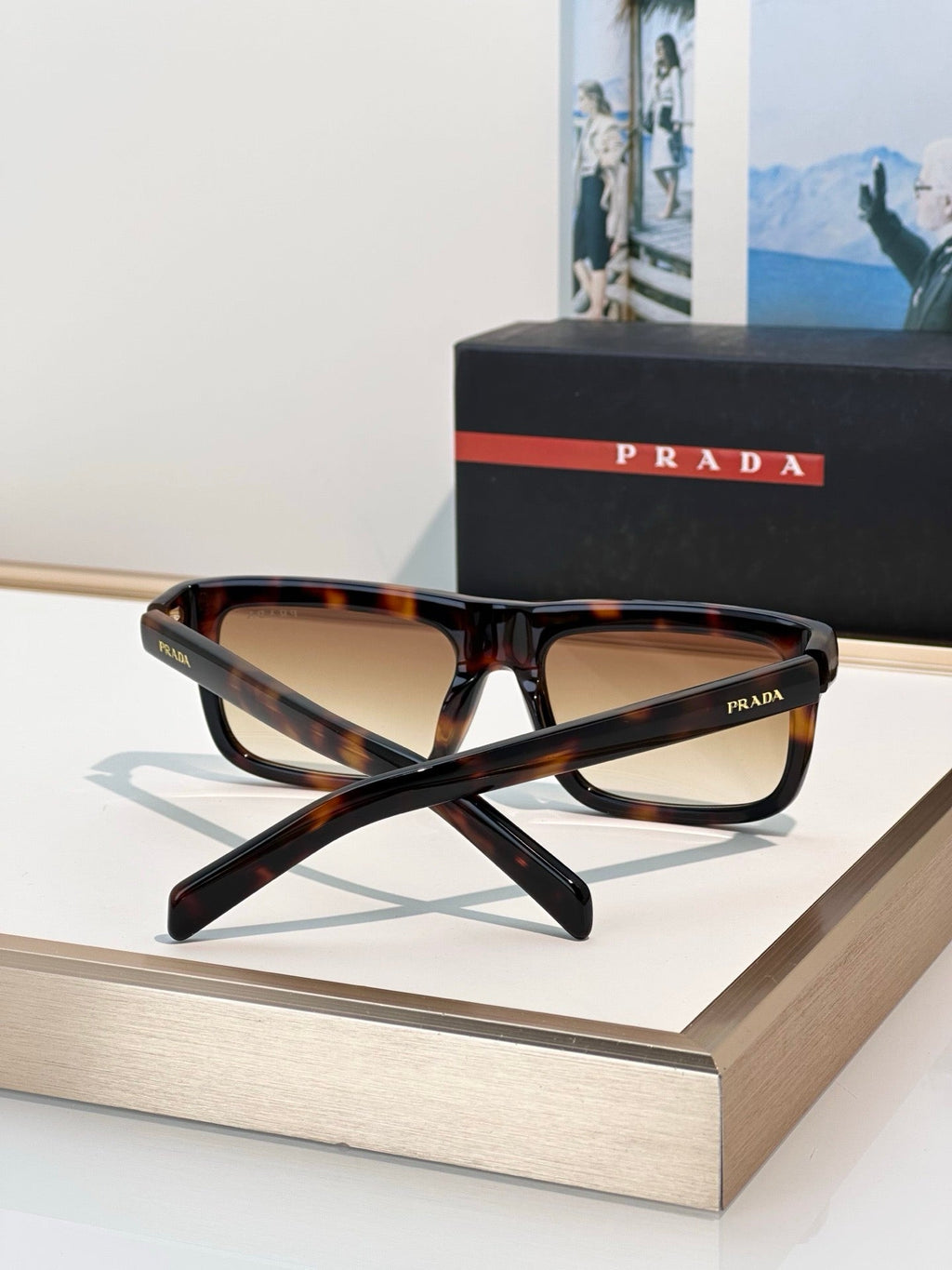 PRADA PR D11SF Sunglasses  🟥