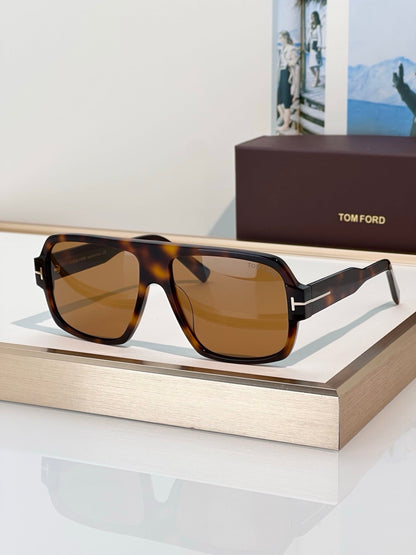 TOM FORD Camden TF933 01A Celebs Sunglasses 🔱