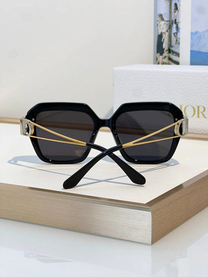 Dior  30Montaigne S6U CD 40083U Rectangular Sunglasses✨