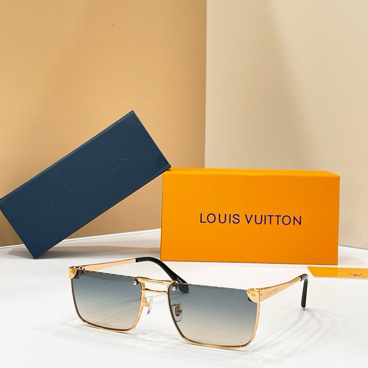 Louis Vuitton Z3206U LV Heritage Metal Low Square Sunglasses  ✨