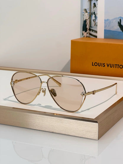 Louis Vuitton Z2994U Pearl Twirl Square Sunglasses   ✨