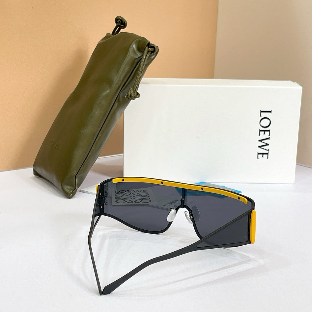 LOEWE  Signature LW40202U 02A - As Seen On Kim Kardashian  ✨