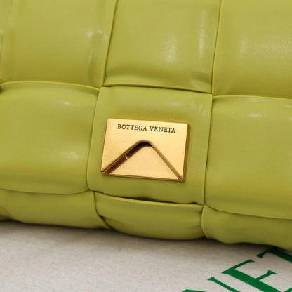Bottega Veneta Classic size Padded Cassette leather bag 💚