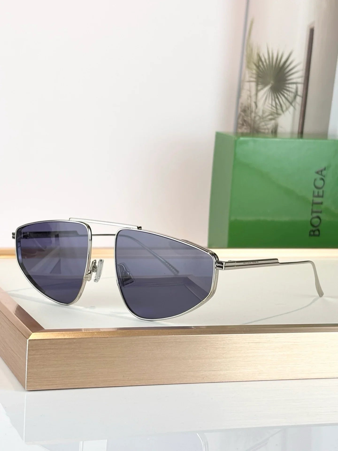 BOTTEGA VENETA BV1466S 004 Sunglasses💚