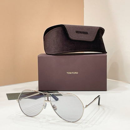 TOM FORD  Rickie-02 TF1281 30N Sunglasses 🔱