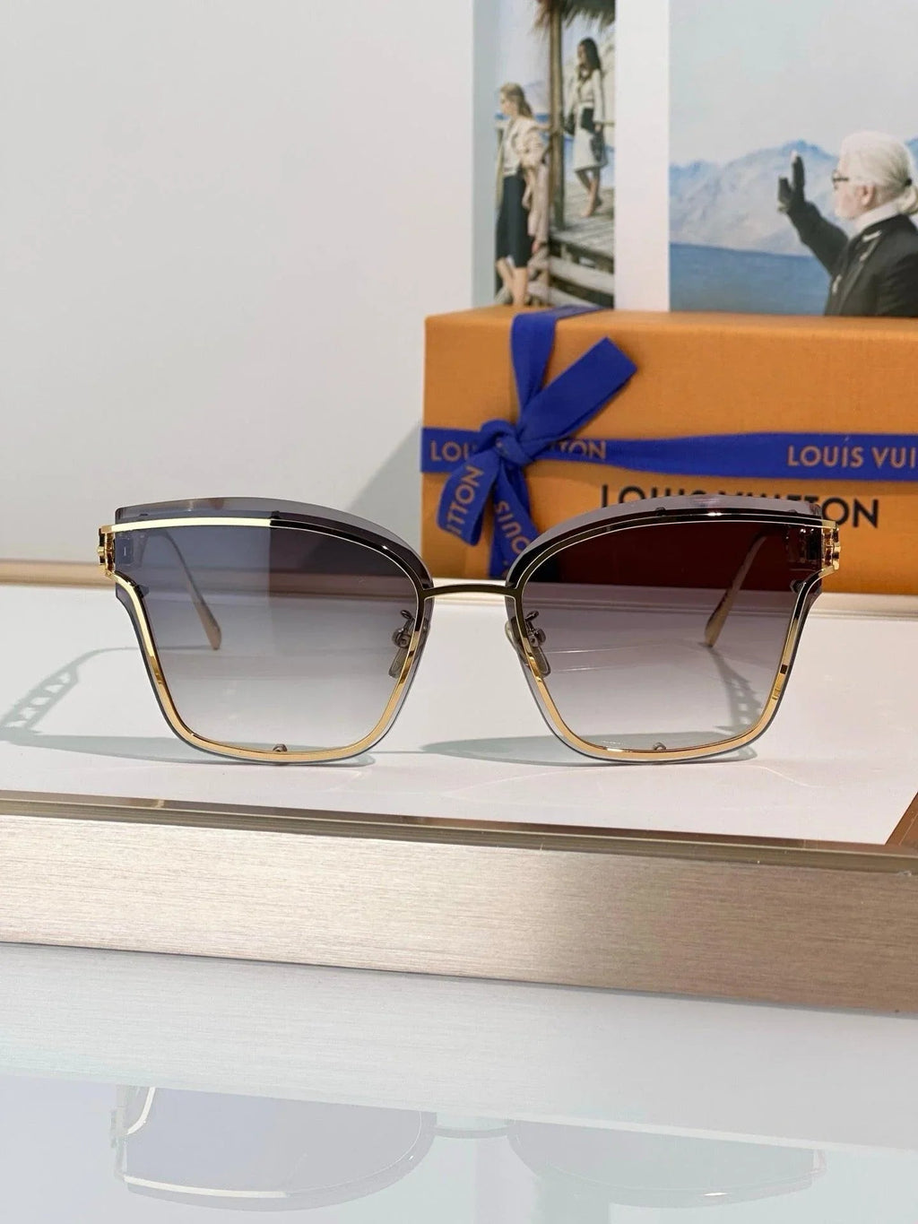Louis Vuitton Z2938U LV Framed Cat Eye Sunglasses✨