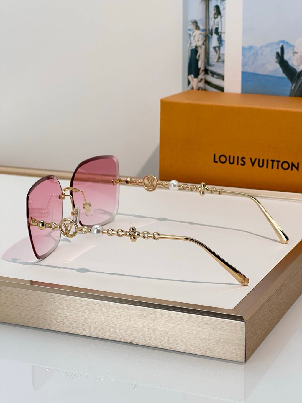 Louis Vuitton Z3407U LV Jewel Pearl Square Sunglasses ✨