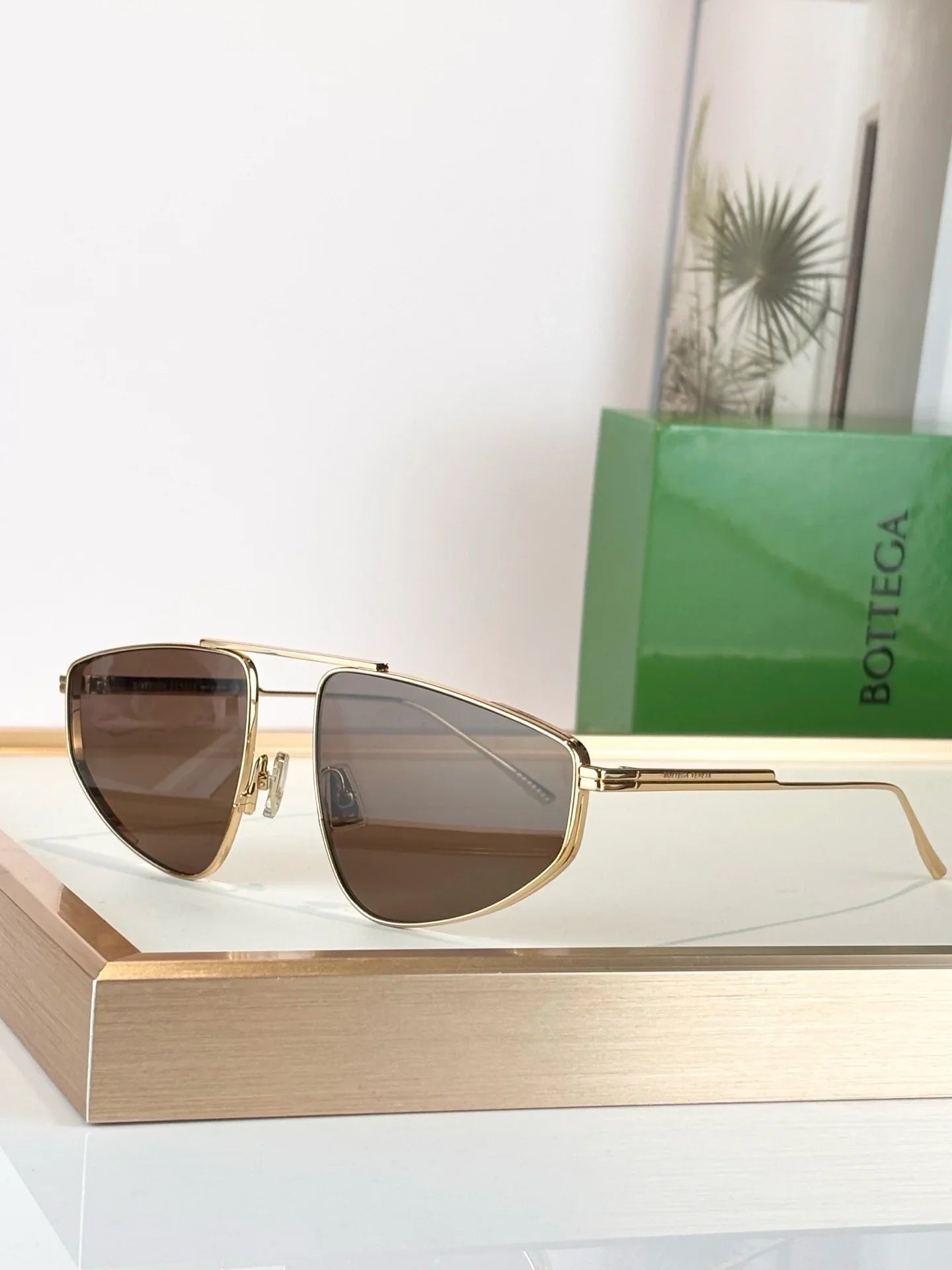 BOTTEGA VENETA BV1466S 004 Sunglasses💚