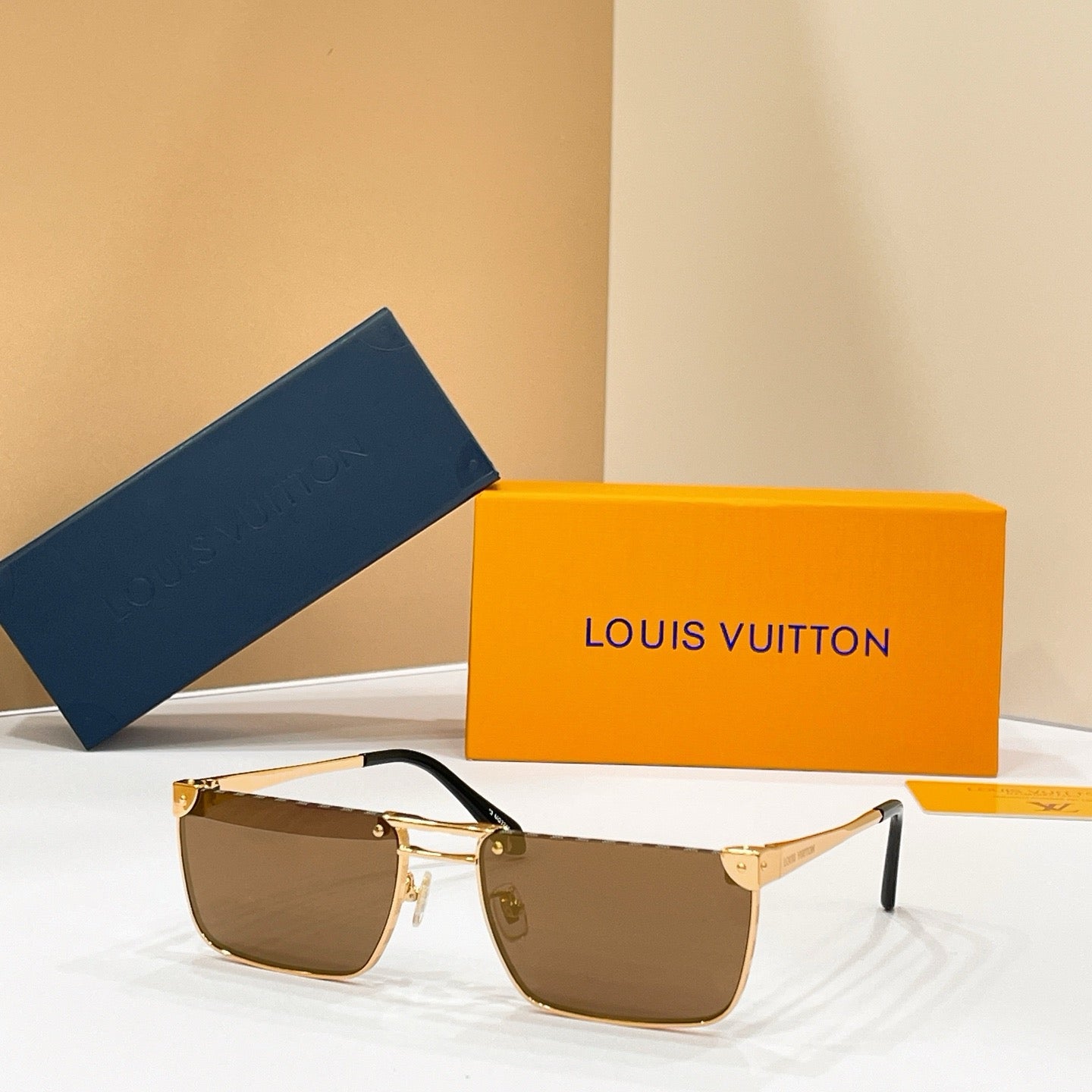 Louis Vuitton Z3206U LV Heritage Metal Low Square Sunglasses  ✨