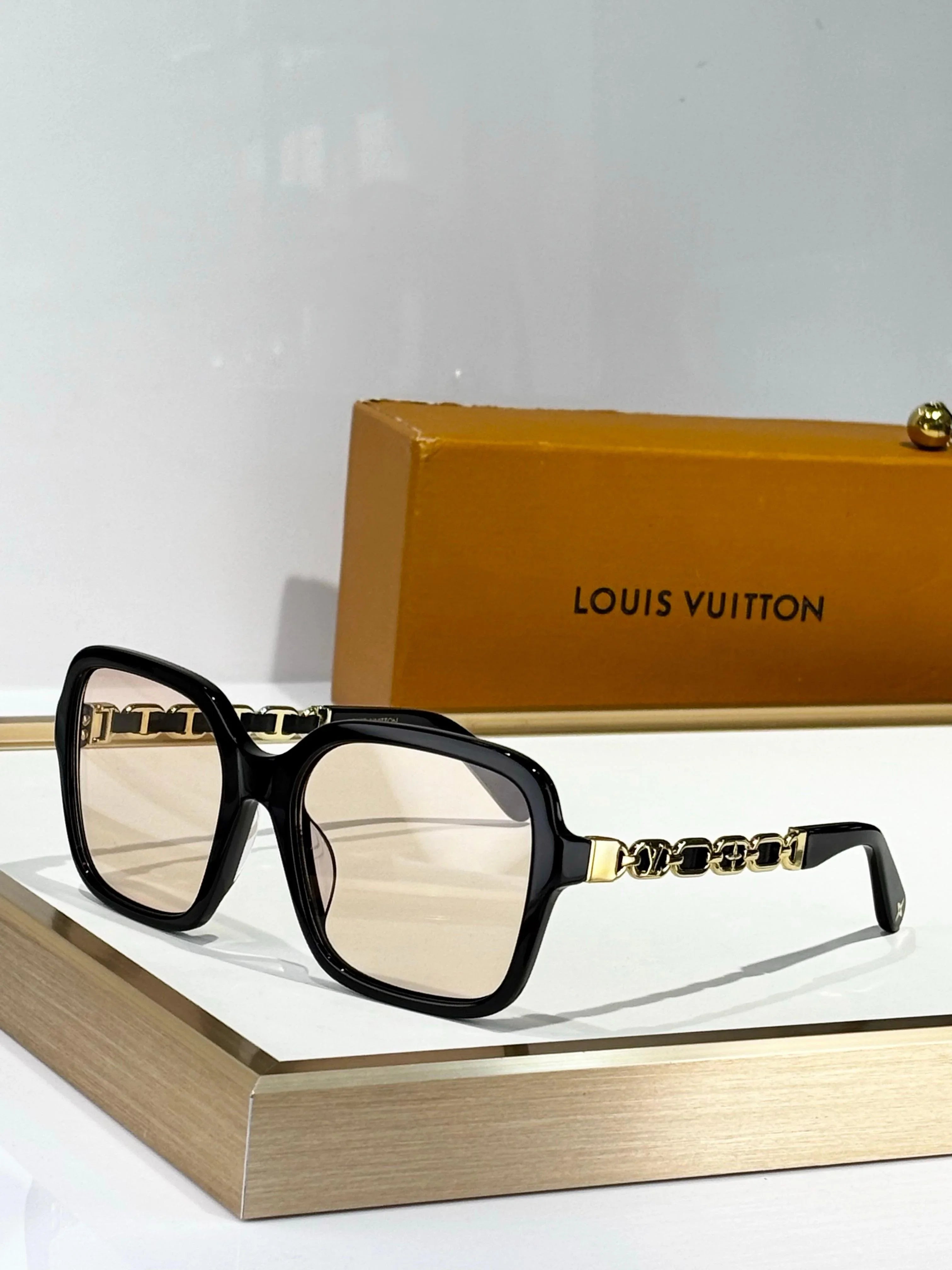Louis Vuitton MZ2648W My LV Chain Braided Maxi Square Sunglasses✨
