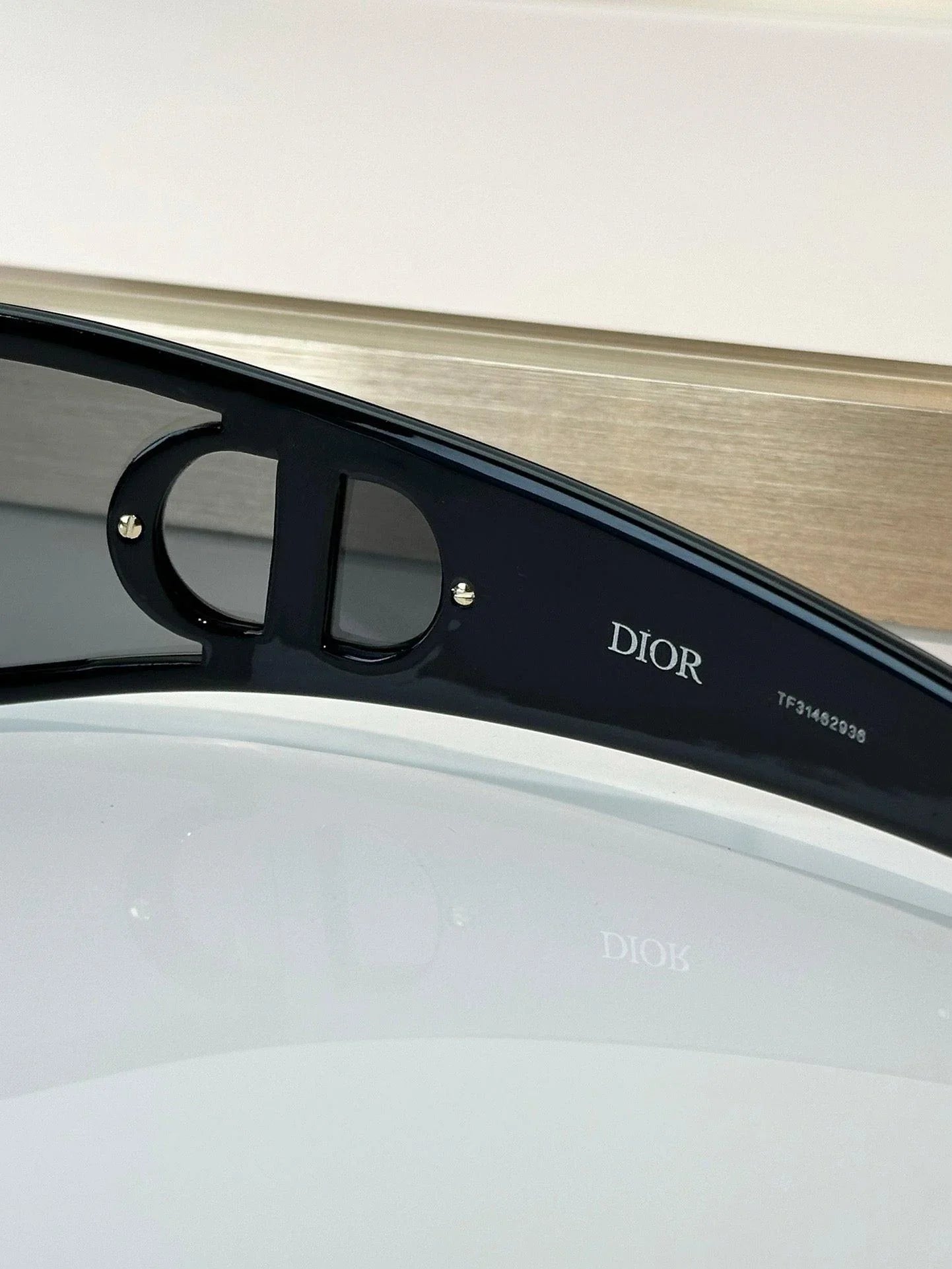 '-DIOR VeryDior M1  Sunglasses✨