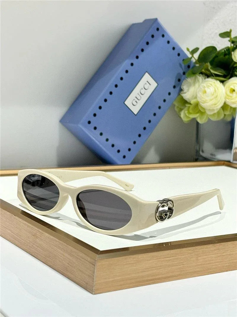 Gucci Hailey GG1660S 54MM  Women&