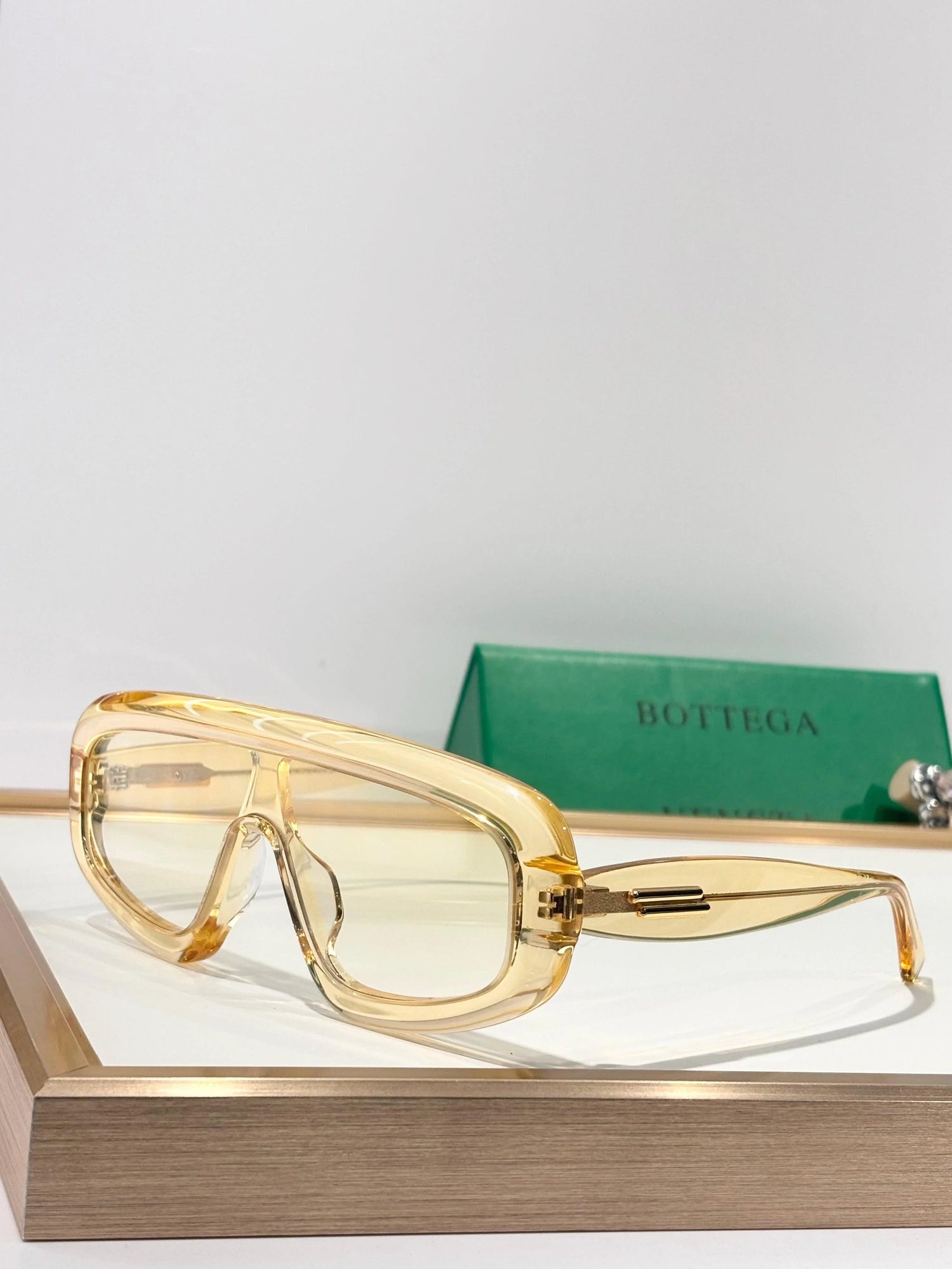 BOTTEGA VENETA  BV1281S 001 - As Seen On Tracee Ellis Ross &amp; Pooja Hegde Sunglasses💚