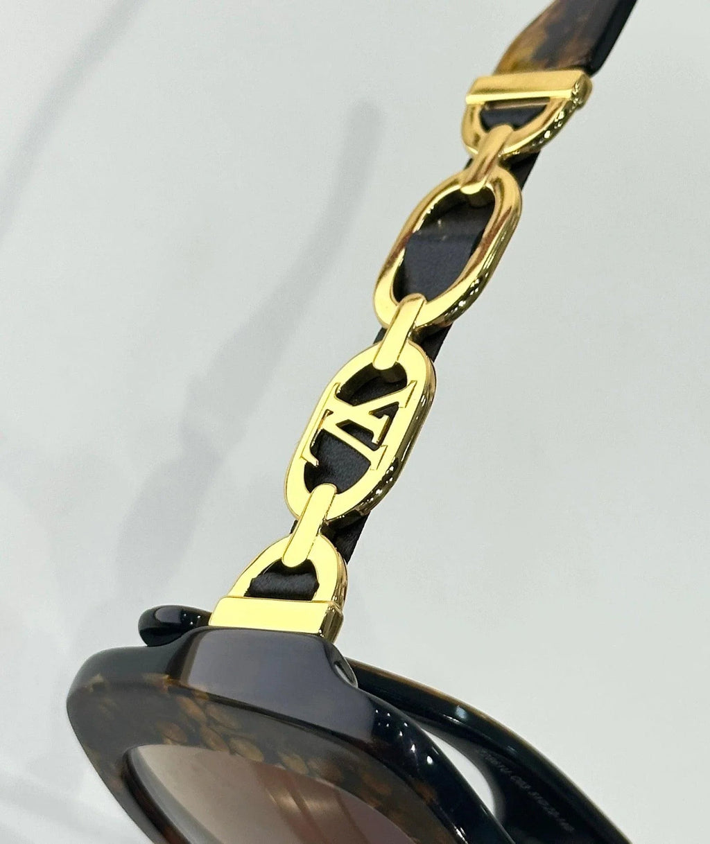 Louis Vuitton Z2861U New My LV Chain Braided Maxi Square Sunglasses  ✨
