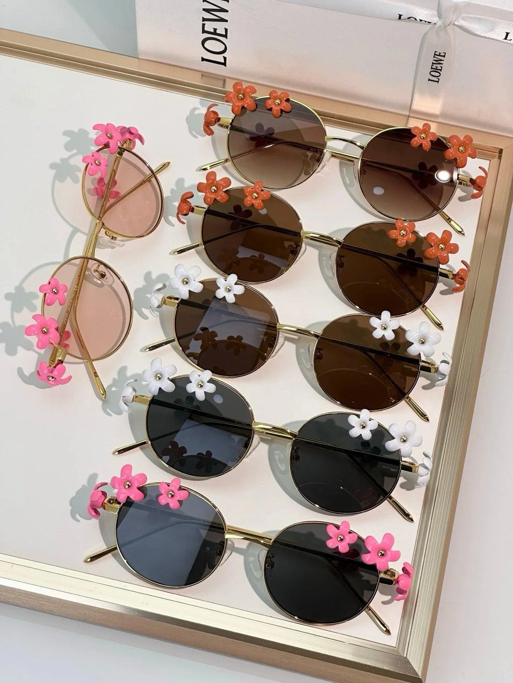'- LOEWE LW 40173 U 30E Oval Sunglasses ✨