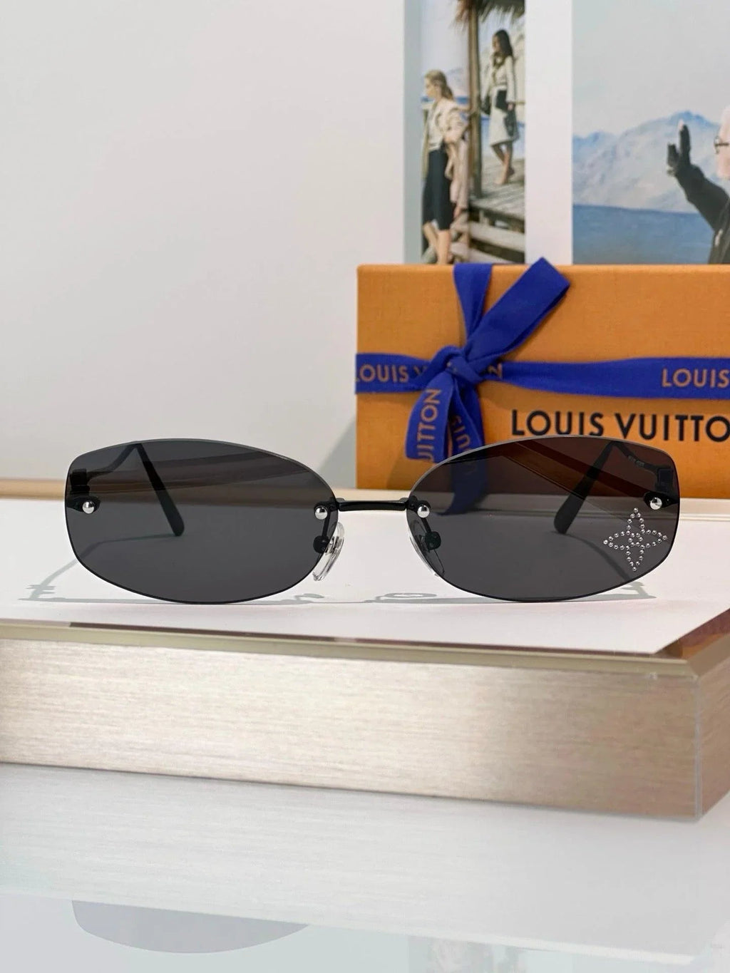 Louis VuittonZ2803U LV Glam 2.0 Oval Sunglasses✨