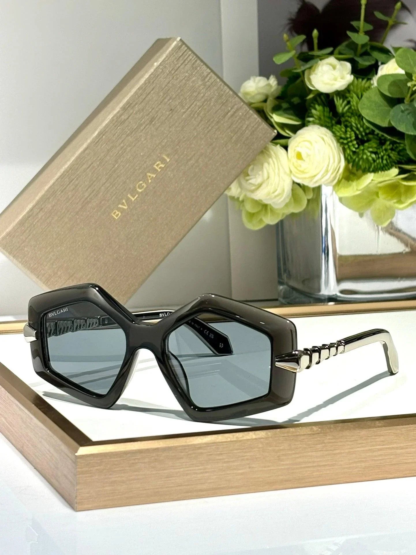 Bvlgari BV40003 Serpenti Geometric Sunglasses ✨