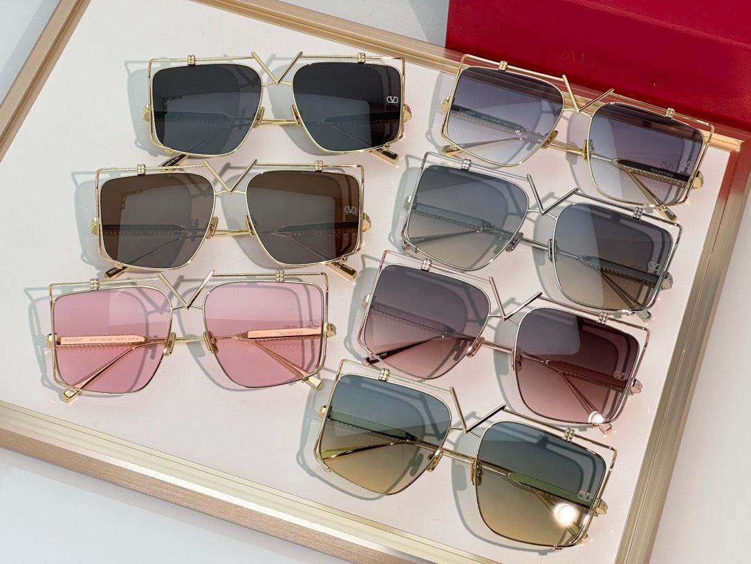 Valentino V-LIGHT VLS116 - AS SEEN ON JENNIFER LOPEZ Sunglasses✨