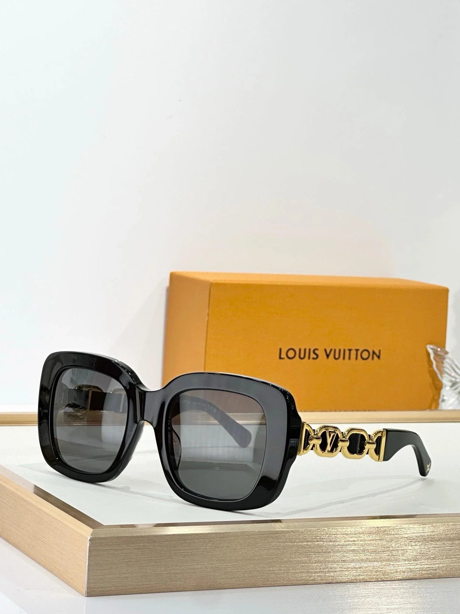 Louis Vuitton Z2861U New My LV Chain Braided Maxi Square Sunglasses  ✨