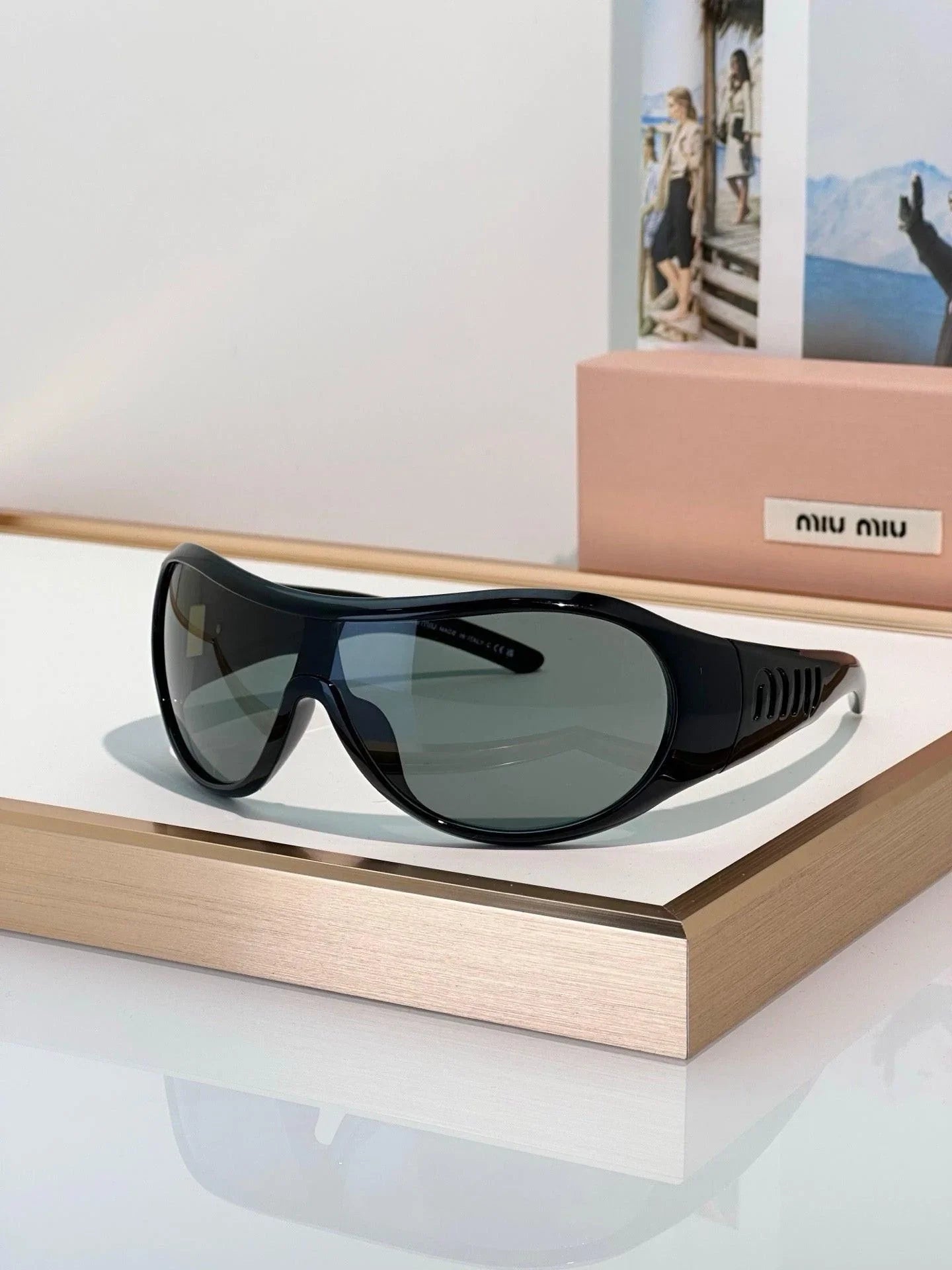Miu Miu SMUB14 Runway  Women's Sunglasses ✨
