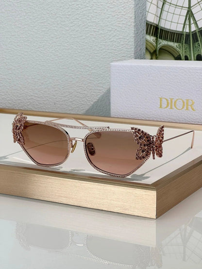 DIOR DiorFantastica B1U Butterfly Sunglasses with Swarovski® Crystals 💎